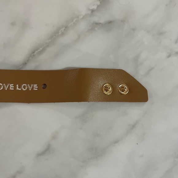 Taylor Swift Love Leather bracelet - Picture 4 of 13